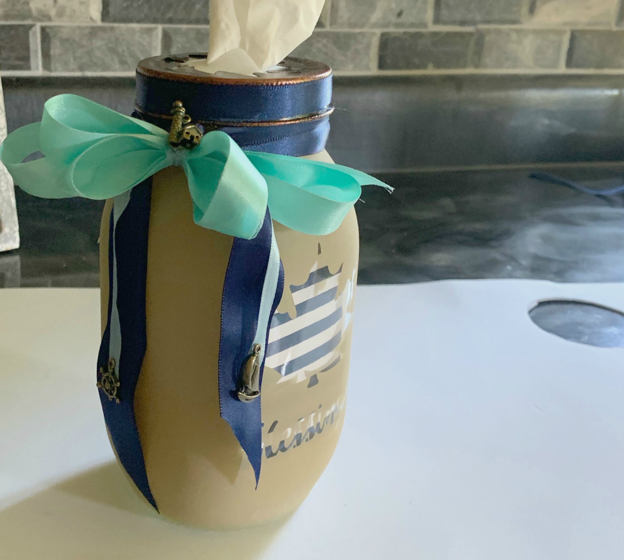 DIY Tissue Holder Do It Yourself My Home Of All Seasons   Straight Jar And Hole 