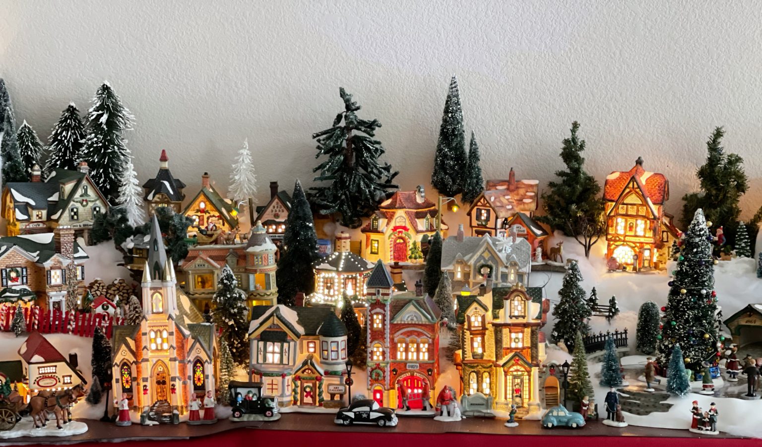 Creating a Little Christmas Magic with a Miniature Christmas Village ...