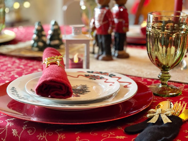Traditional Christmas Tablescape - my home of all seasons