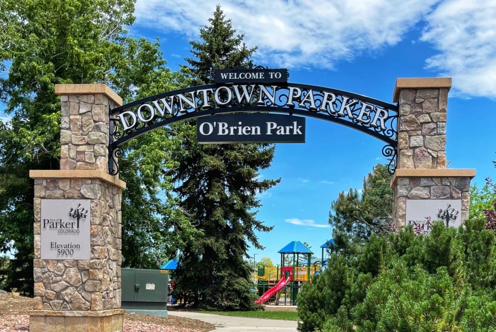 Image of a stroll through town O'brien Park entrance